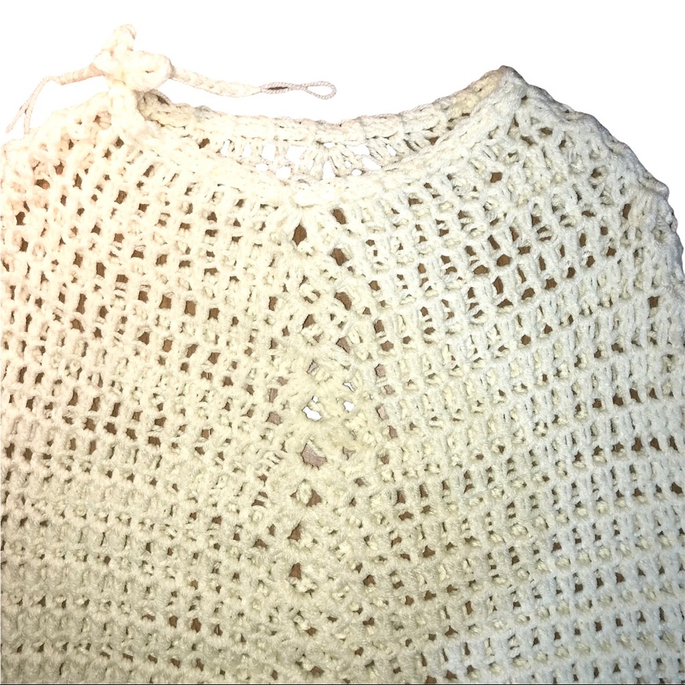 Handmade Ivory Crochet Poncho ๐ - Picture 4 of 6